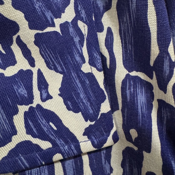 Diane Von furstenberg  90s  DVF silk Jersey Abstract wrap dres size 6 8 - Picture 6 of 6